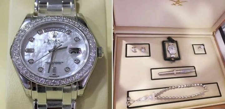 BOLSONARO RECEBEU RELOGIO ROLEX