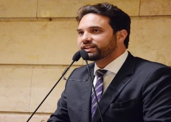 dr. jairinho tem registro de médico cassado