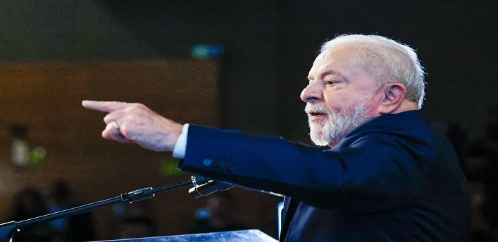 lula viaja com empresários para a china