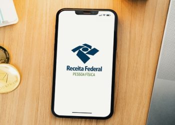 Trabalhadores com renda até R$ 5 mil já recebem mensagens oficiais sobre a nova tabela do IR; saiba como conferir e evitar golpes.