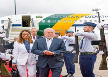 LULA DESEMBARCA EM PORTUGAL