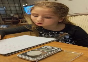 estudante mariana bueno publica artigo cientifico