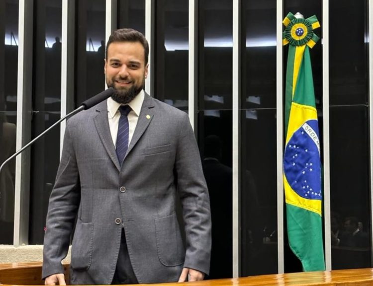 Caio Vianna: o primeiro dia como deputado e os ofícios enviados à Campos-RJ