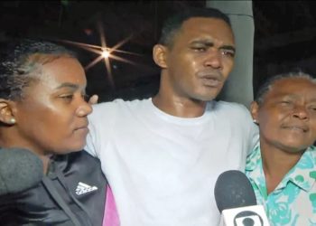 Solto após 3 anos, porteiro diz ter sido vítima de racismo: ‘Acabou aquele inferno lá dentro’