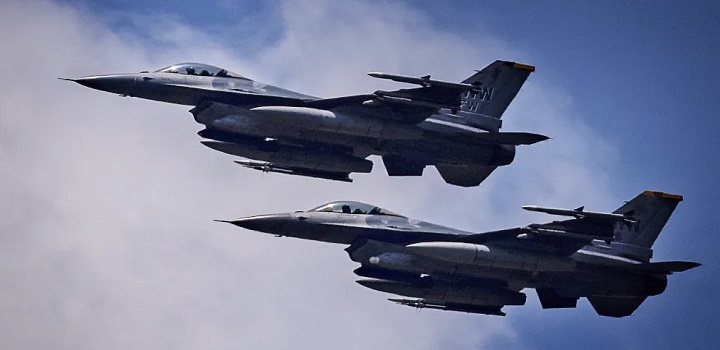 Rússia alerta Ocidente para “riscos enormes” caso Ucrânia receba caças F-16