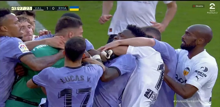 VAR que recomendou expulsão de Vinicius Junior em Valencia x Real Madrid será demitido