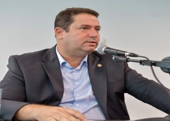 Deputado Léo Vieira trabalha pela proteção e promoção do bem-estar animal