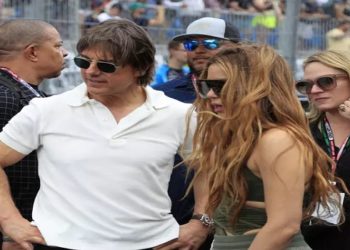 shakira pediu para tom cruise deixá-la em paz