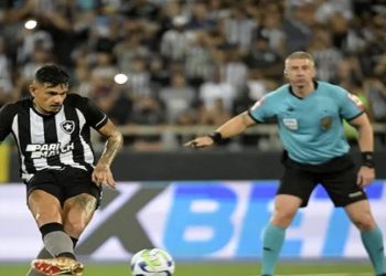 botafogo líder após vencer corinthians