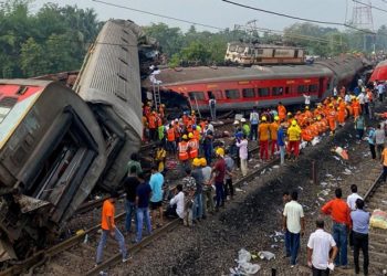 acidente de trem na india