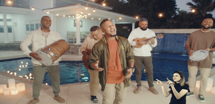 “Seu beijo me prendeu”: Lançamento no clipe da Banda Mais & Mais
