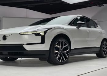 Volvo EX30 chegará ao Brasil como carro de luxo com preço de SUV elétrico de entrada