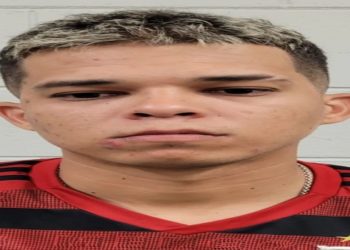Leonardo Felipe Xavier Santiago foi preso por acertar objeto em Gabriela Anelli, de 23 anos, que morreu nesta segunda. Em depoimento, ele disse que atirou gelo e responderá por homicídio doloso. Saad fala em erro de planejamento da Polícia