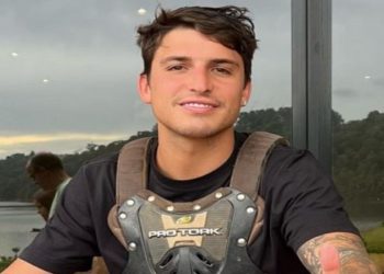 Ex-BBB Felipe Prior é condenado por estupro; pena é de seis anos de prisão