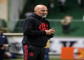 FLAMENGO MANTÉM SAMPAOLI