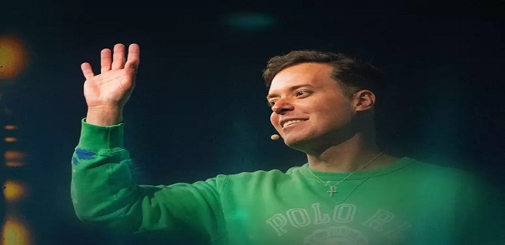 andré valadão gay
