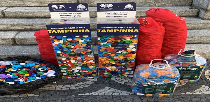 CAMPANHA DA ALERJ COLETA 150 KG DE TAMPAS PLÁSTICAS PARA SEREM TRANSFORMADAS EM CADEIRAS DE RODAS