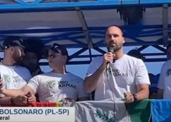 Eduardo Bolsonaro compara 'professor doutrinador' a traficantes: 'Talvez seja até pior'
