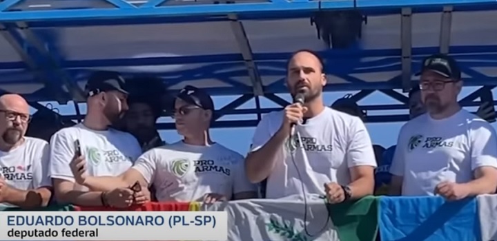 Eduardo Bolsonaro compara 'professor doutrinador' a traficantes: 'Talvez seja até pior'