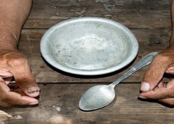 Segundo relatório da ONU divulgado na Etiópia, o Brasil saiu novamente do Mapa da Fome ao reduzir a subalimentação para níveis abaixo de 2,5% da população. O resultado reflete ações do governo para combater a pobreza e fortalecer a segurança alimentar.