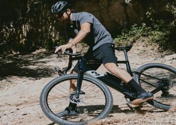 Bicicleta elétrica feita para mountain bike promete 150 km de autonomia, pesando pouco