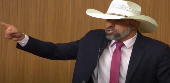 PF faz buscas contra o deputado estadual Amauri Ribeiro, suspeito de envolvimento nos atos golpistas