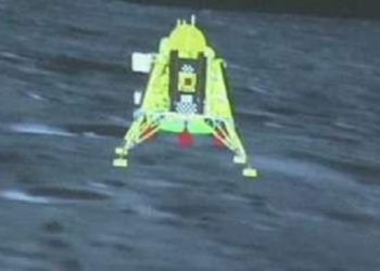 Índia faz pouso histórico no polo sul da Lua