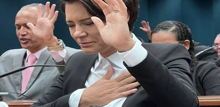 Michelle diz que ações de Bolsonaro foram feitas pela 'misericórdia de Deus'