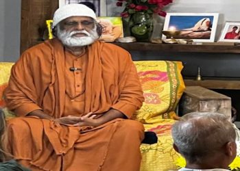 Guru indiano Atma Nambi (Guruji) está em Búzios para uma jornada de meditação e bem-estar