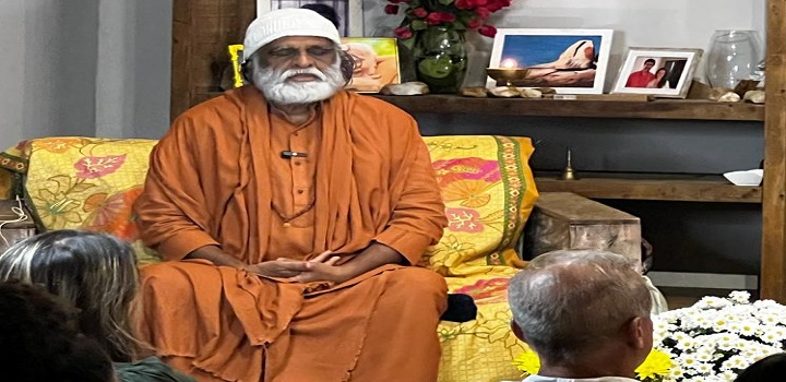 Guru indiano Atma Nambi (Guruji) está em Búzios para uma jornada de meditação e bem-estar