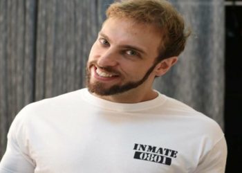 humorista leo lins processado