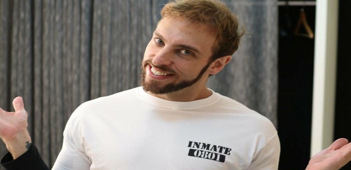 humorista leo lins processado