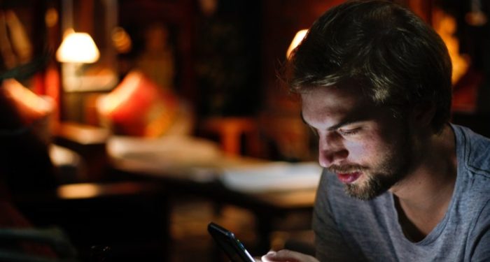 O Brasil é um dos cinco países do mundo que mais utiliza o celular