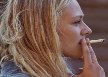 O curioso plano do governo britânico para que ninguém mais consiga comprar cigarros