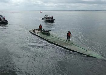 narcosubmarino colombiano com cocaina
