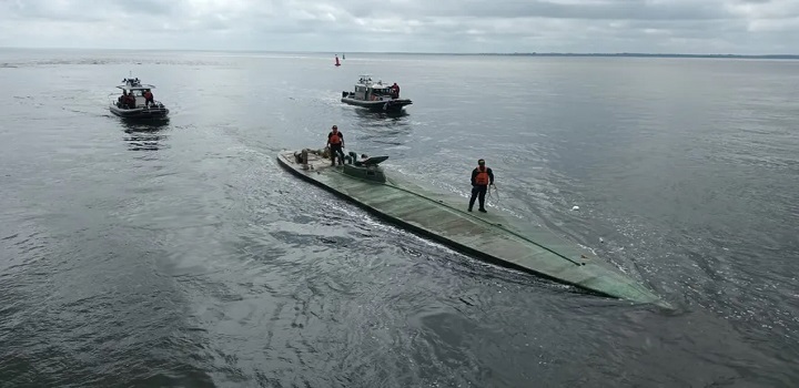 narcosubmarino colombiano com cocaina
