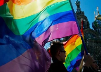 Rússia bane movimentos LGBT por "extremismo"