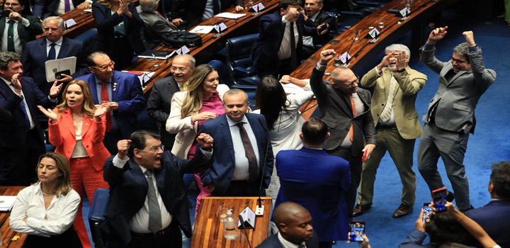 senado aprova reforma tributaria