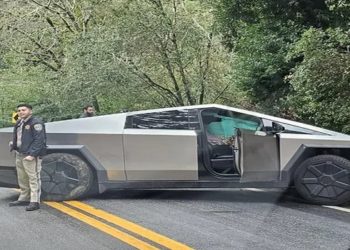 acidente cybertruck
