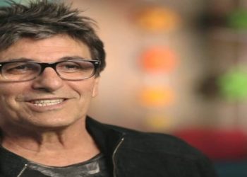 Evandro Mesquita andava outro dia pelo Arpoador e não reconheceu o pedaço de areia que forjou sua carioquice