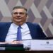 Dino suspende o pagamento de R$ 4,2 bilhões em emendas de comissão