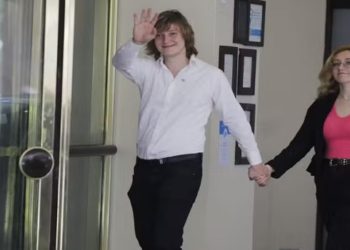 Conheça o jovem casal de influenciadores argentinos que administra as redes sociais da Presidência de Milei