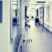 Piso vinílico hospitalar: opção segura para manter higiene e saúde