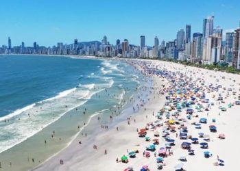 Balneário Camboriú aprova lei para multar usuários de drogas