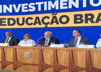 bolsa ensino medio