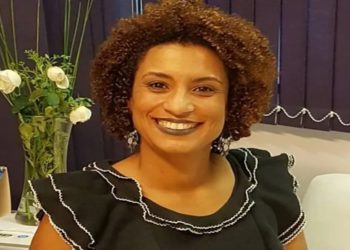 Justiça do Rio determina que a rede X entregue os IPs de usuários que repostaram ofensas contra Marielle Franco; multa pode chegar a R$ 50 mil em caso de descumprimento.