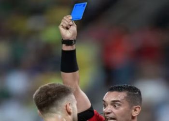 futebol cartão azul