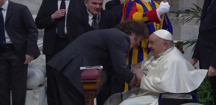pAPA FRANCISCO E JAVIER MILEI