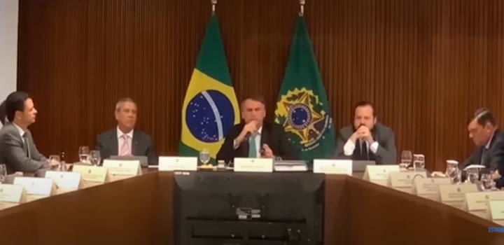 bolsonaro fala de golpe em video
