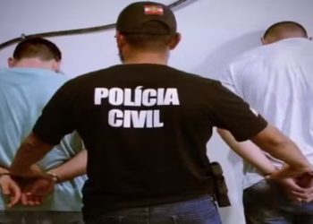 'Crueldade maior que de Suzane Richtofen', diz delegado sobre jovem que matou pai e tentou matar mãe em SC
